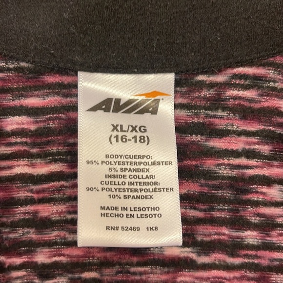 Avía pullover sweatshirt. - Picture 5 of 6